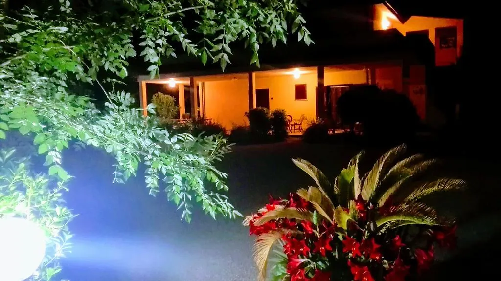 Agriturismo Podere San Carlo Villa Marsiliana 0*,